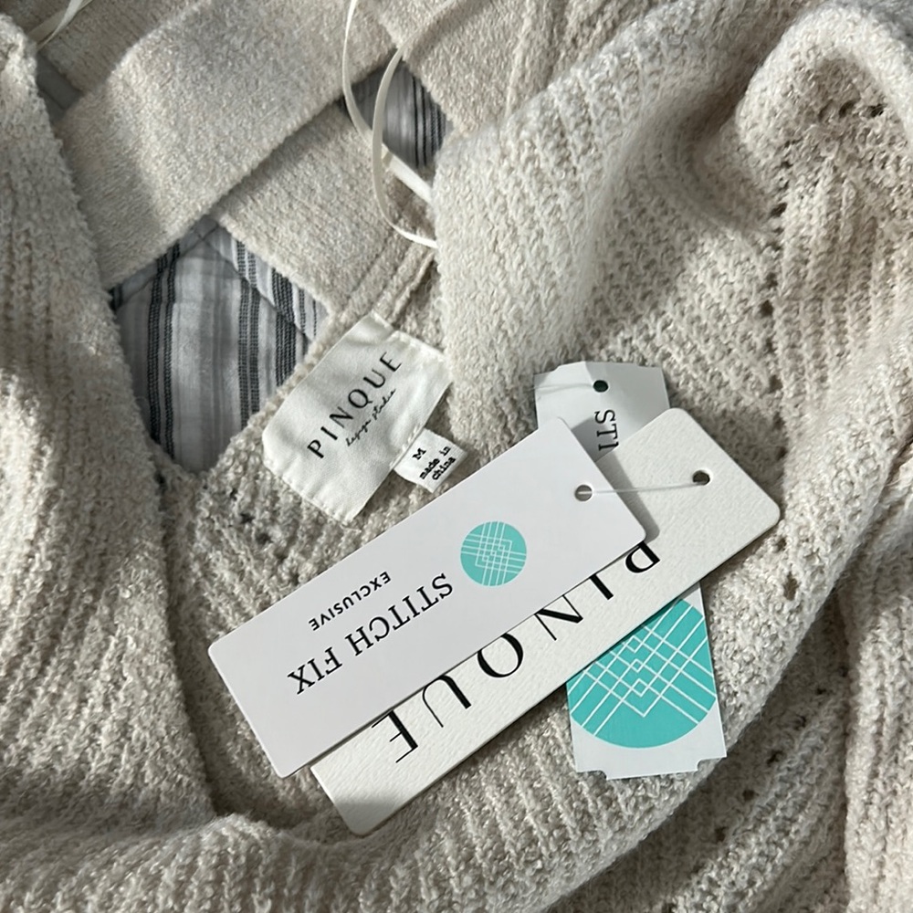 Cream V-Neck Chunky Knit Sweater - Picture 2 of 3